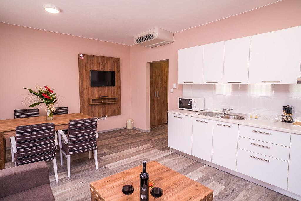 B&B Villa Angy Кореница Екстериор снимка