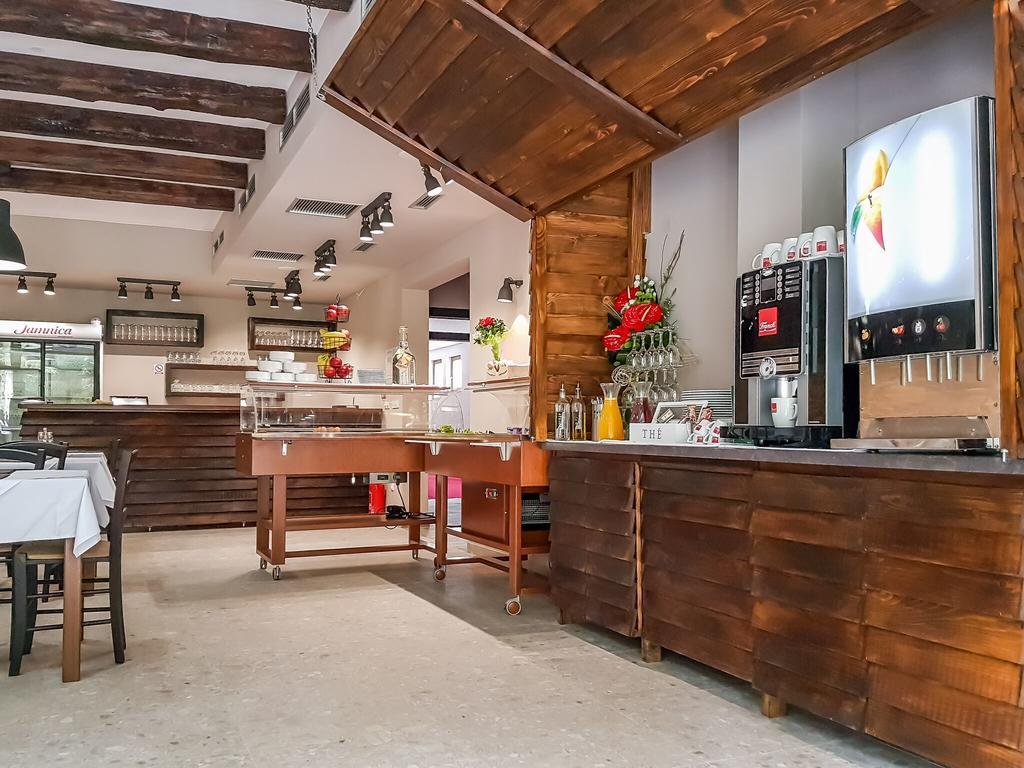B&B Villa Angy Кореница Екстериор снимка